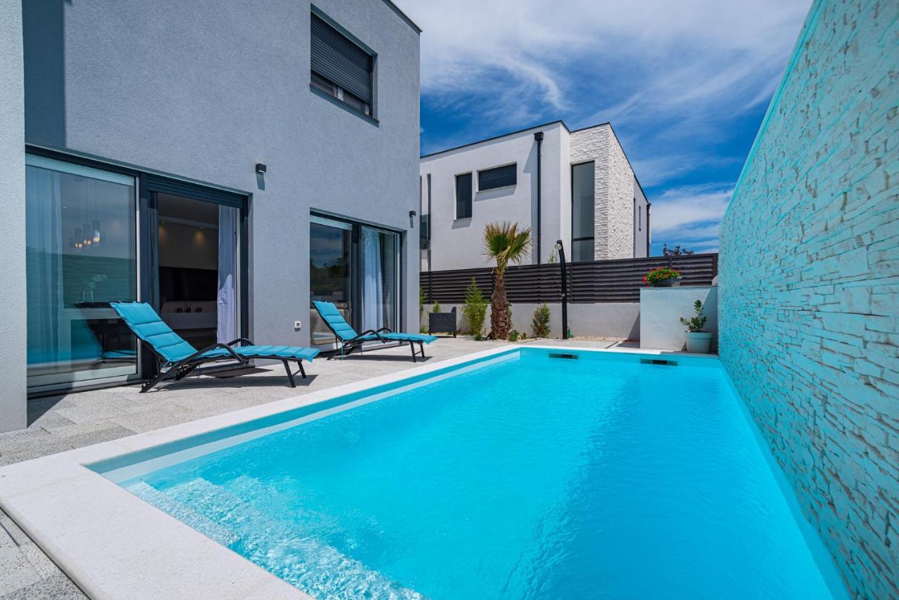 Villa Denis & Sabine Nin Luaran gambar